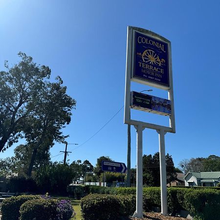 Colonial Terrace Motor Inn Raymond Terrace Exterior foto