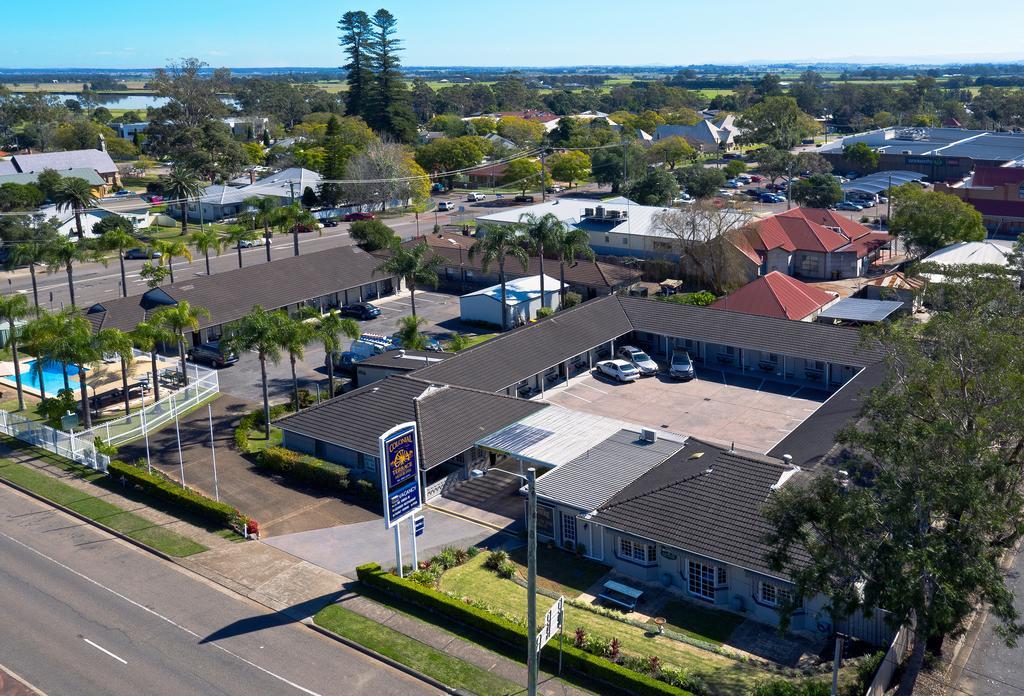 Colonial Terrace Motor Inn Raymond Terrace Exterior foto